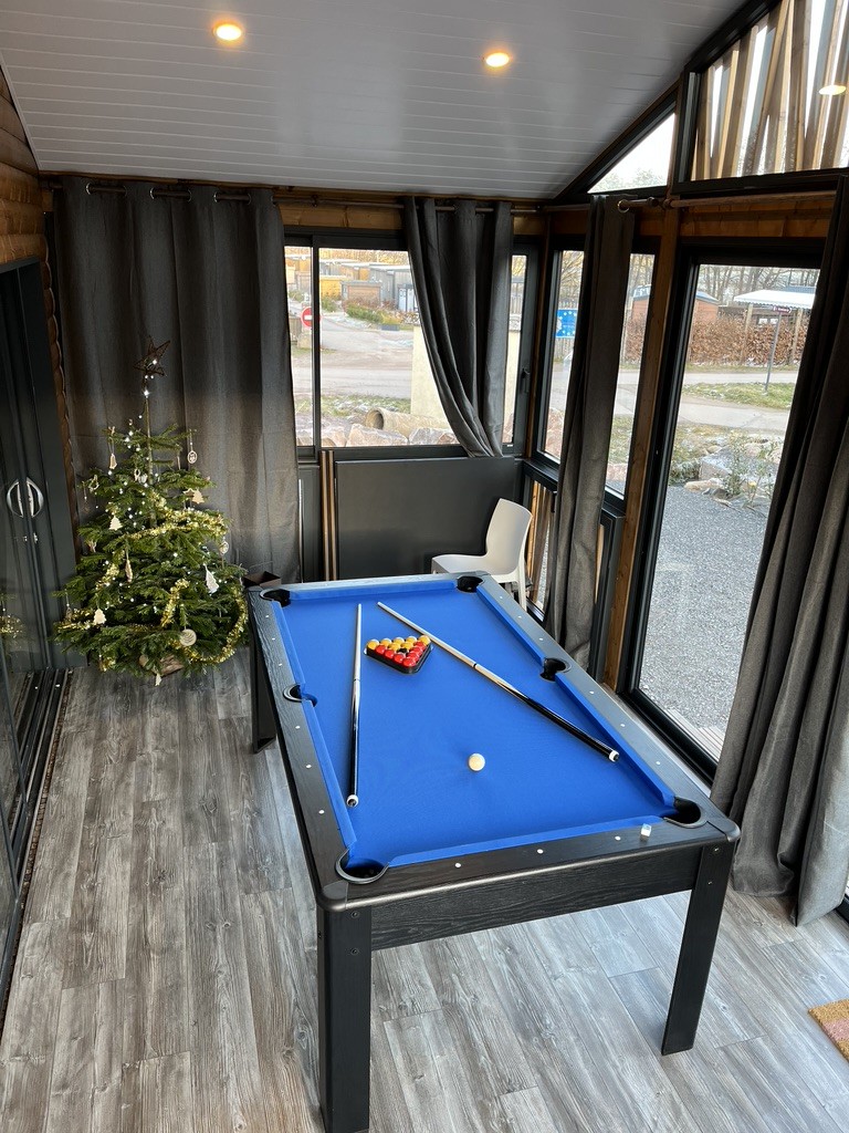 Véranda et billard