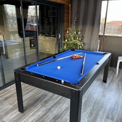 Véranda avec billard